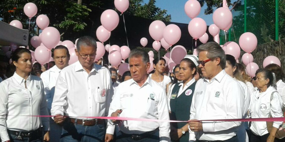 Inaugura delegado del IMSS Feria de la Salud