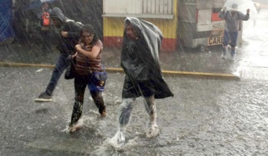 Activan alerta naranja y amarilla en CDMX por lluvias