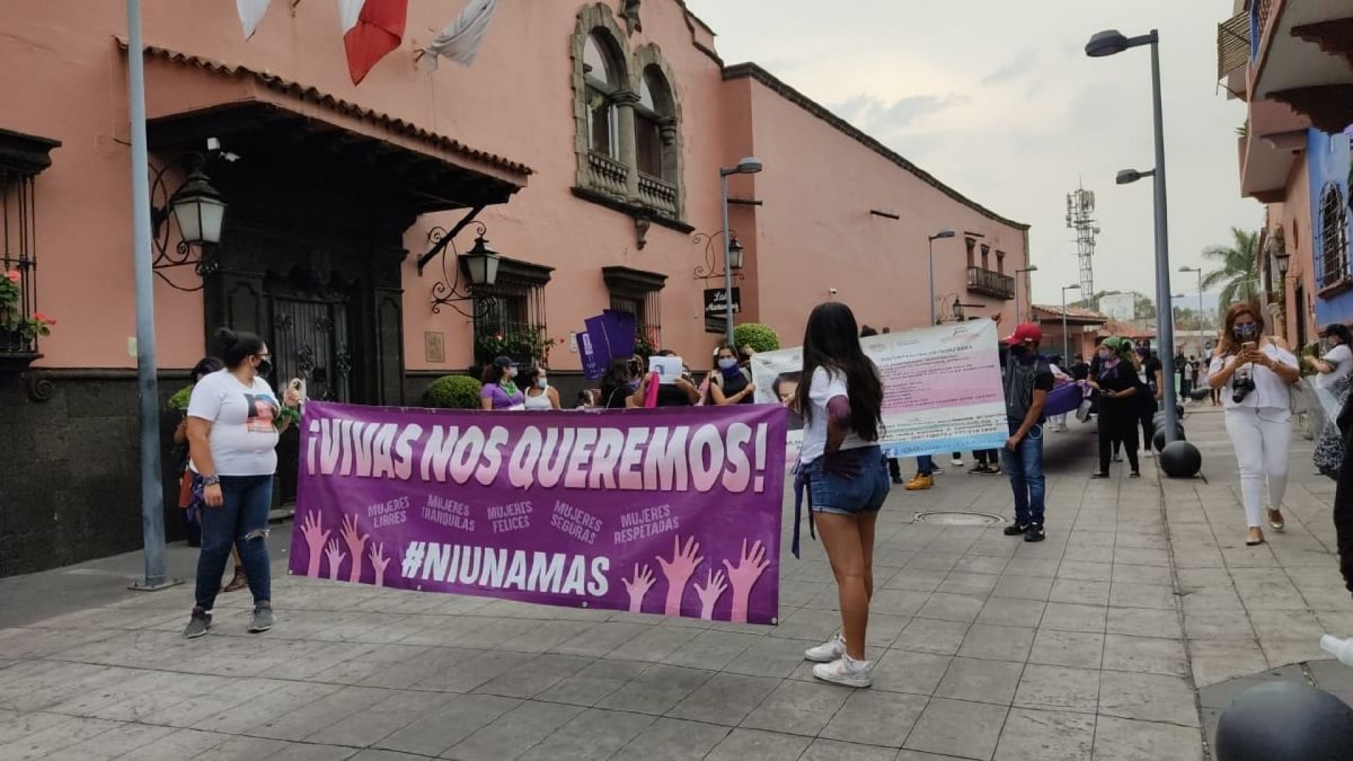 Exigen abatir los feminicidios