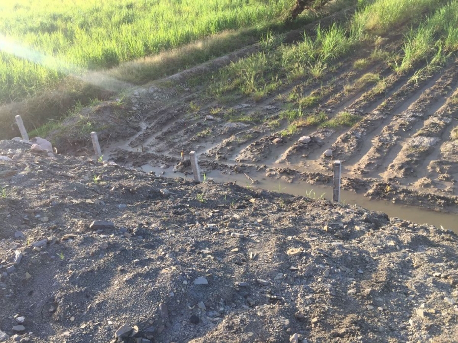 Ejidatarios detienen trabajos de la autopista Siglo XXI durante tres horas