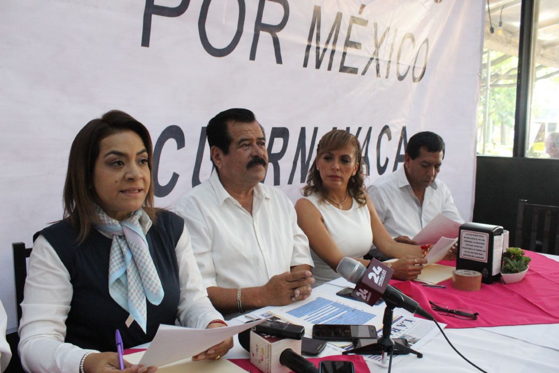 Ex dirigente magisterial trata de revivir su carrera política