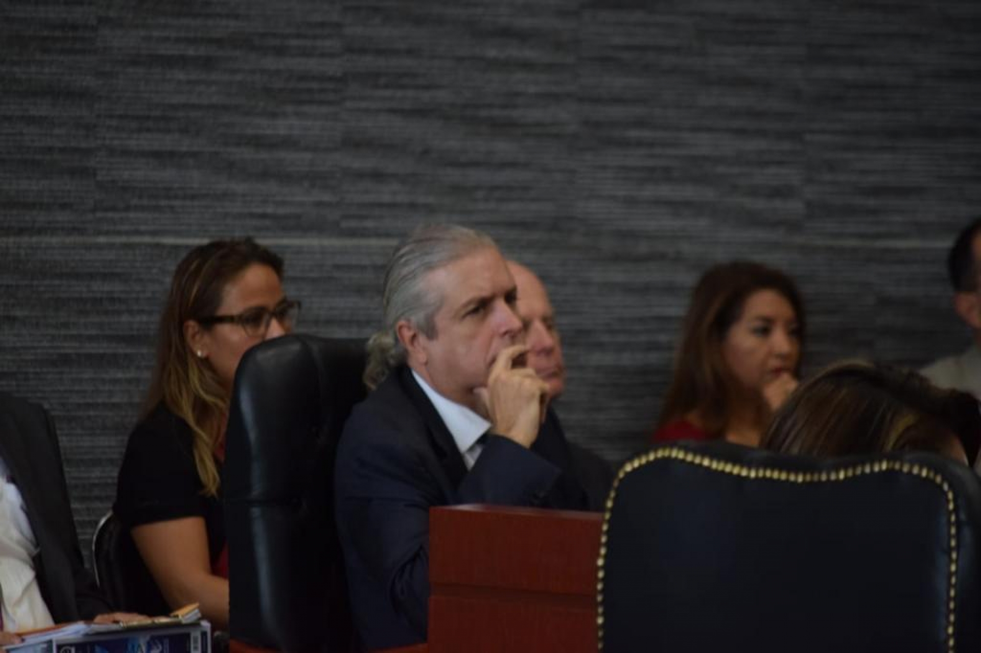 Comparece secretario de Desarrollo Sustentable ante diputados