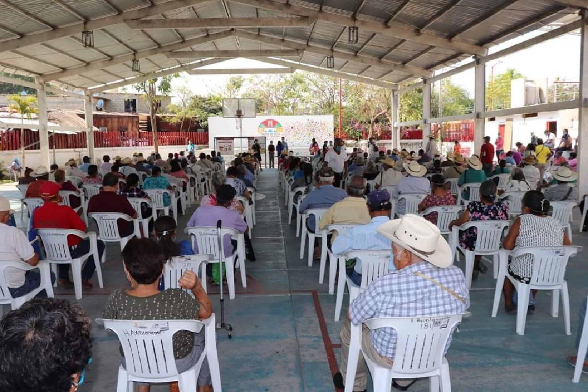 Beneficiarios de “68 y Más” no recibieron su pago en Puente de Ixtla