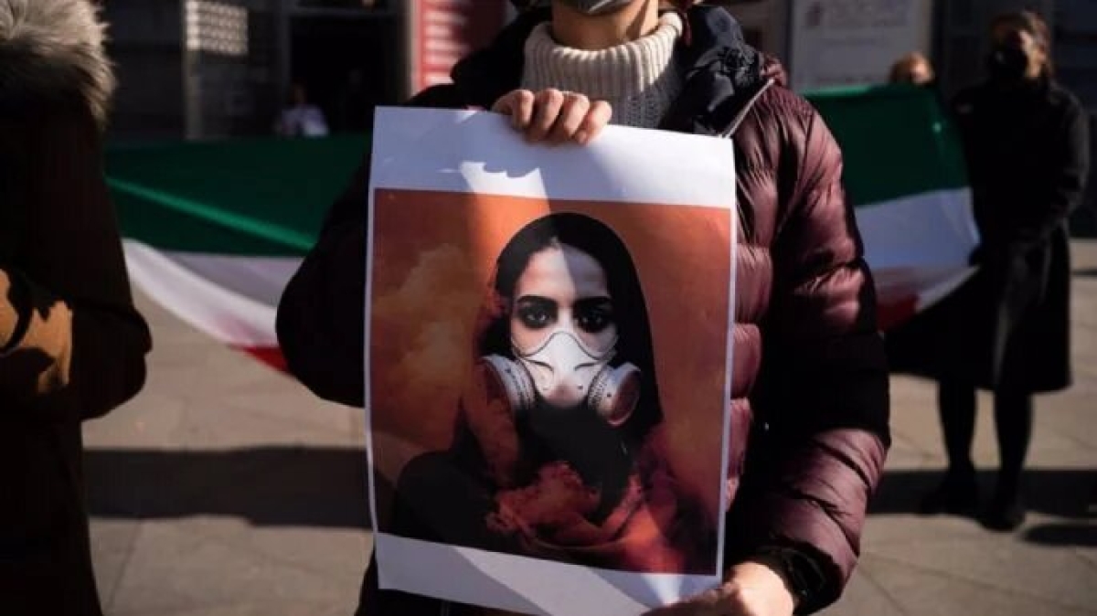 Hospitalizadas 50 niñas tras ataques con químicos en escuelas de Irán