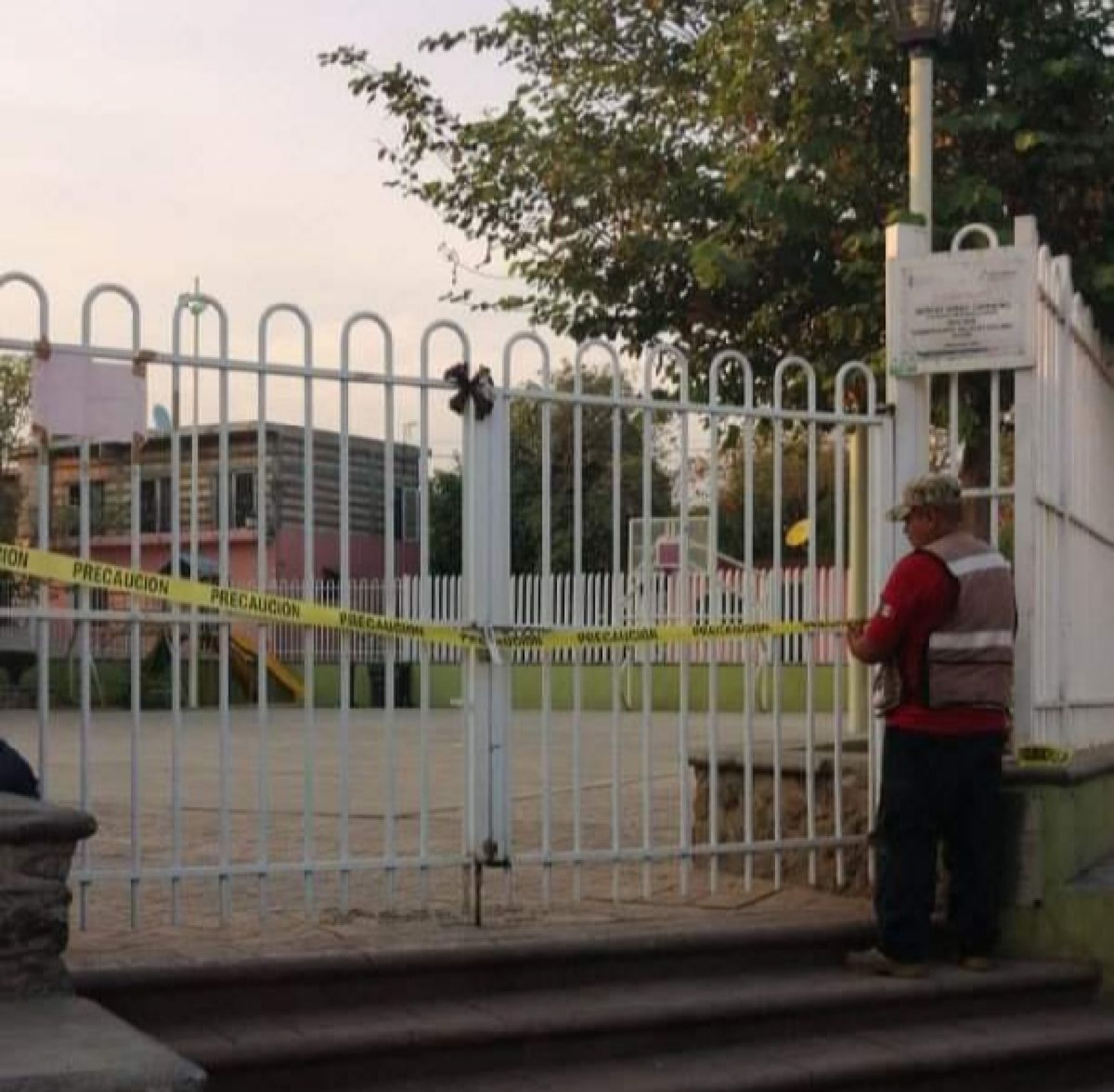 El cubrebocas, obligatorio en las calles de Miacatlán
