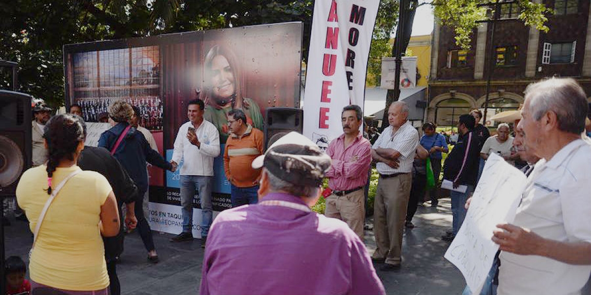 Hoy: Se manifiesta la ANUEE en Cuernavaca