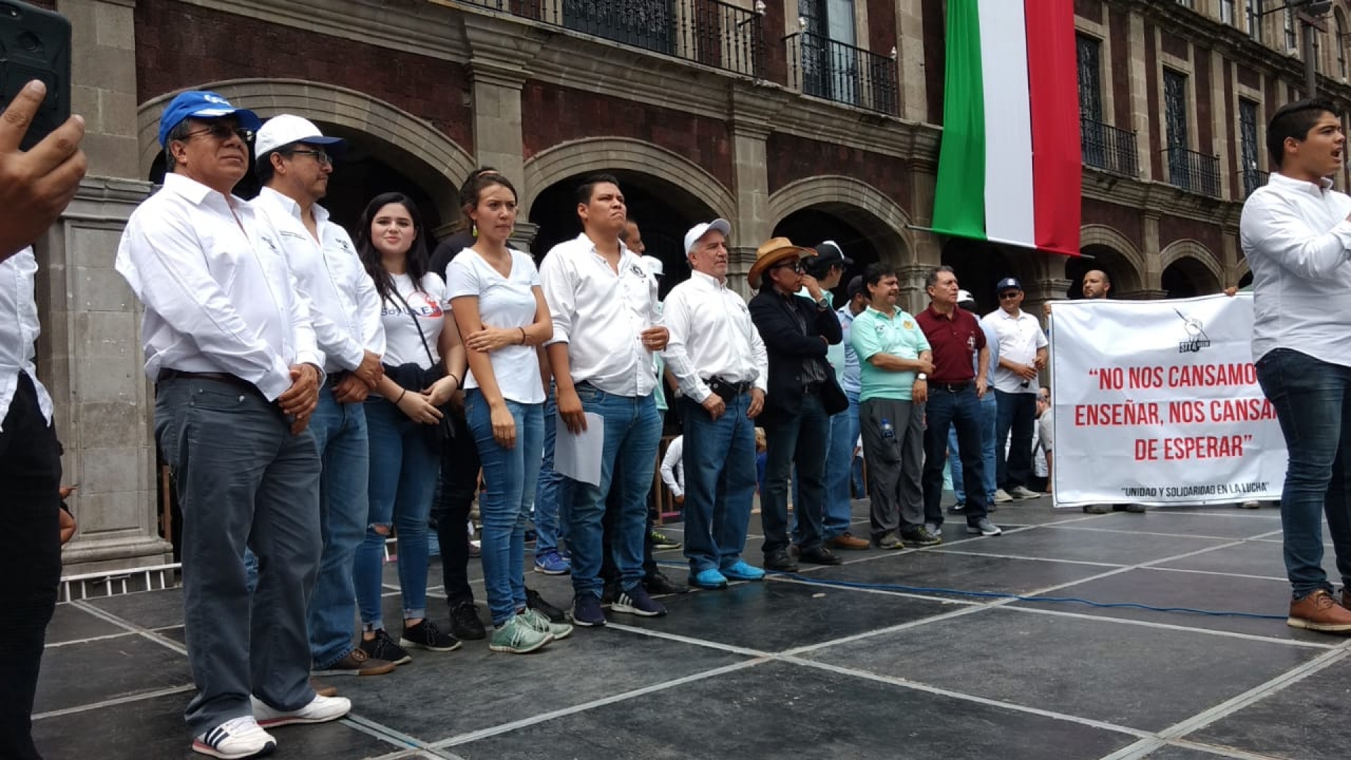 Concluye marcha de universitarios