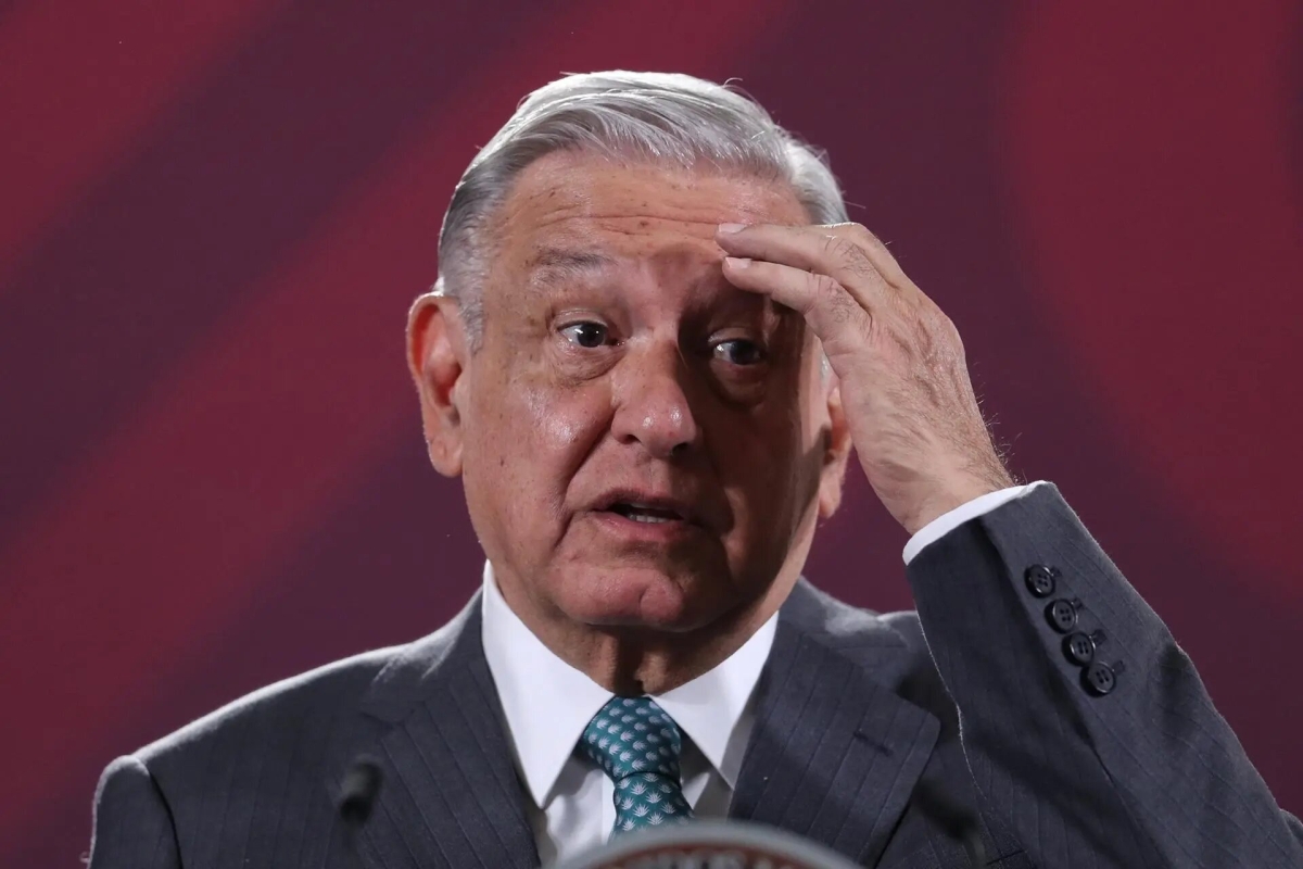 AMLO critica Texas: 'Inhumano' no retirar boyas del Río Bravo