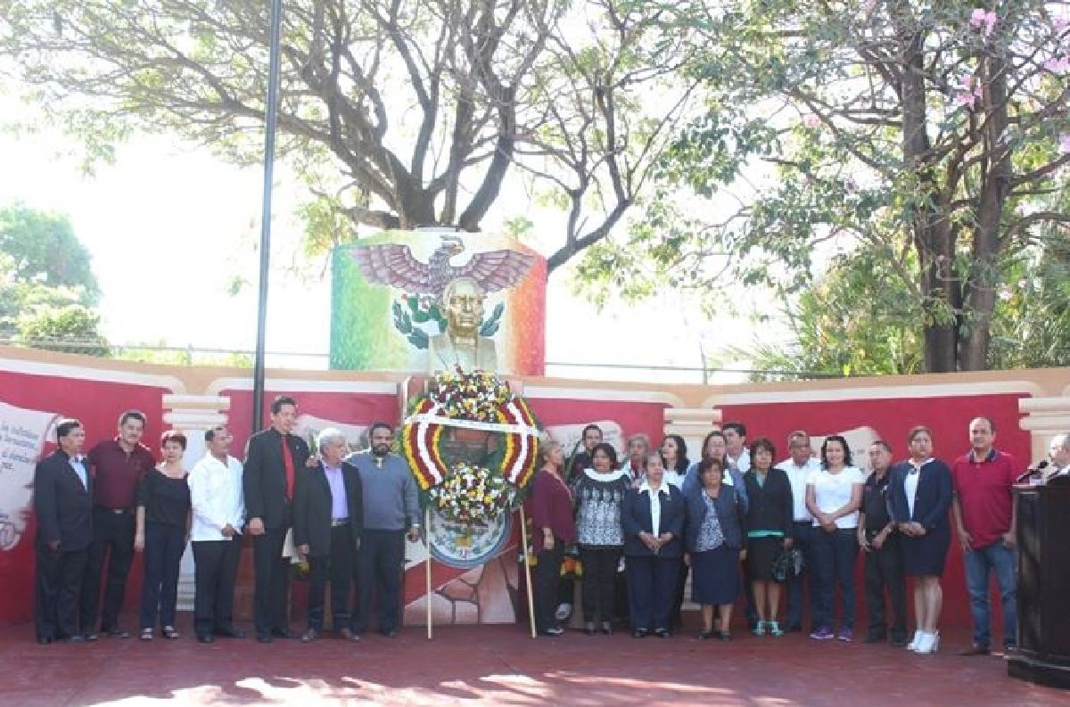 Conmemoran el 211 aniversario del natalicio de Benito Juárez en Yautepec