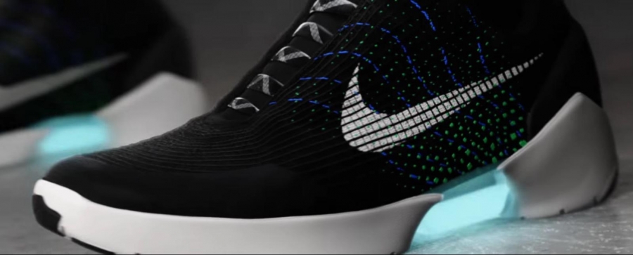 Cristiano Ronaldo presenta los Nike de 'Volver al Futuro'