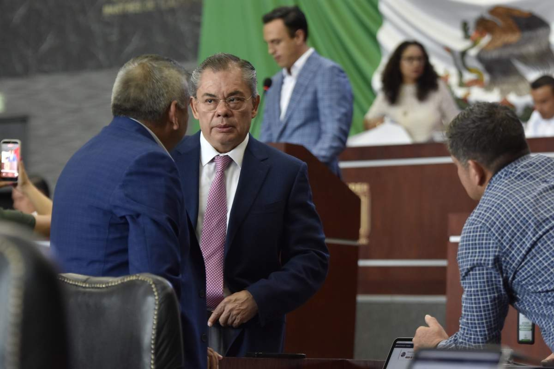 Avala Congreso Plan B y límite a pensiones