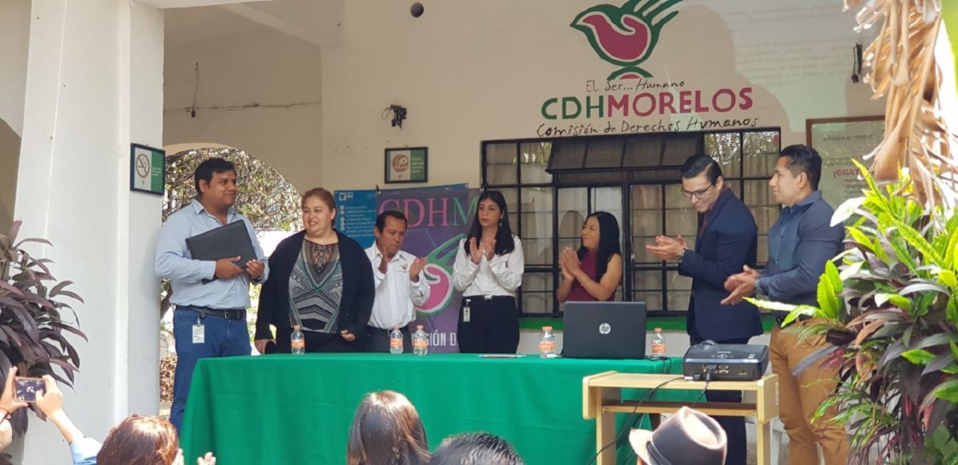 Se reúne encargado de despacho de la CDHEM con representantes de 16 municipios del oriente
