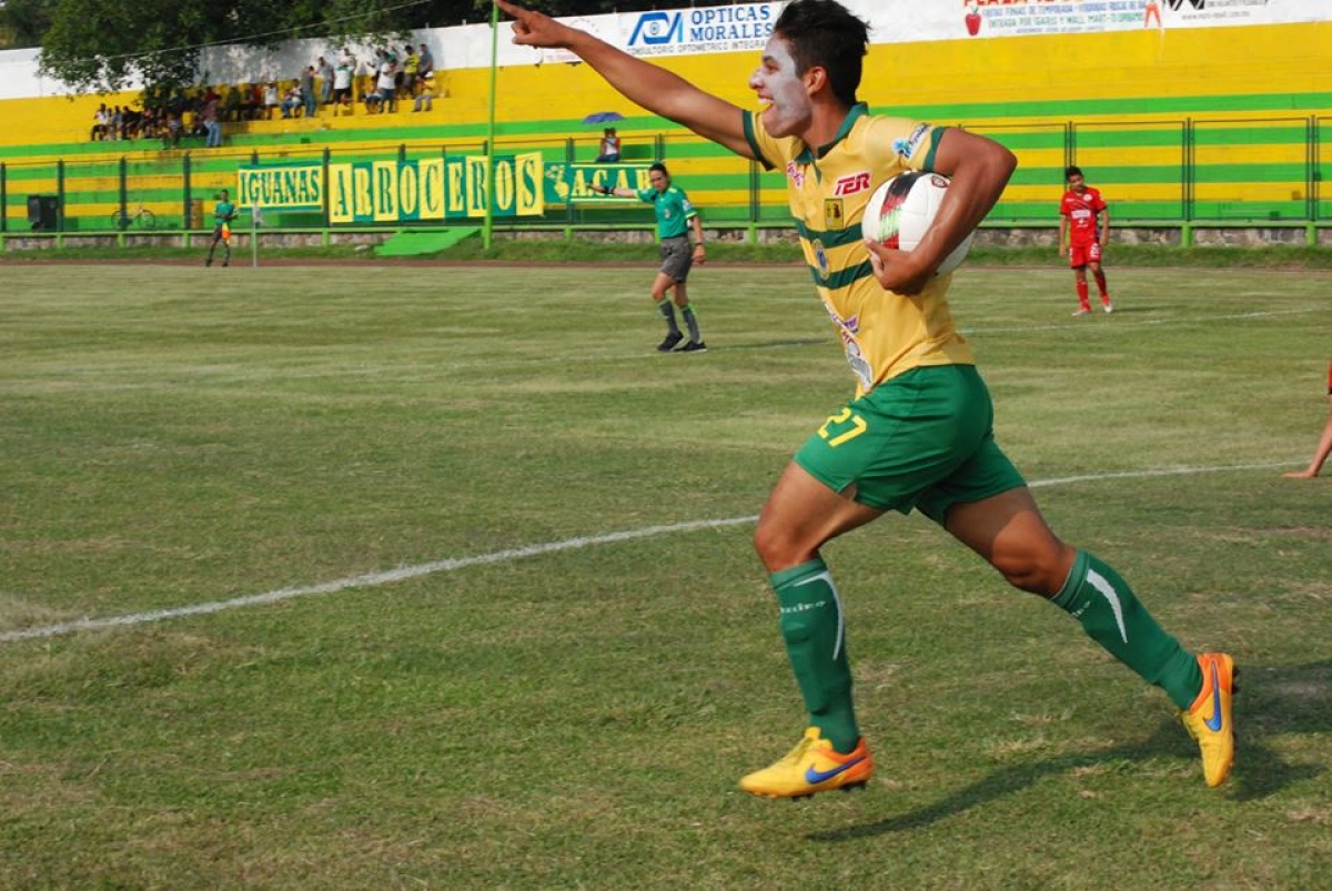 Mario González se estrena como goleador del Cuautla