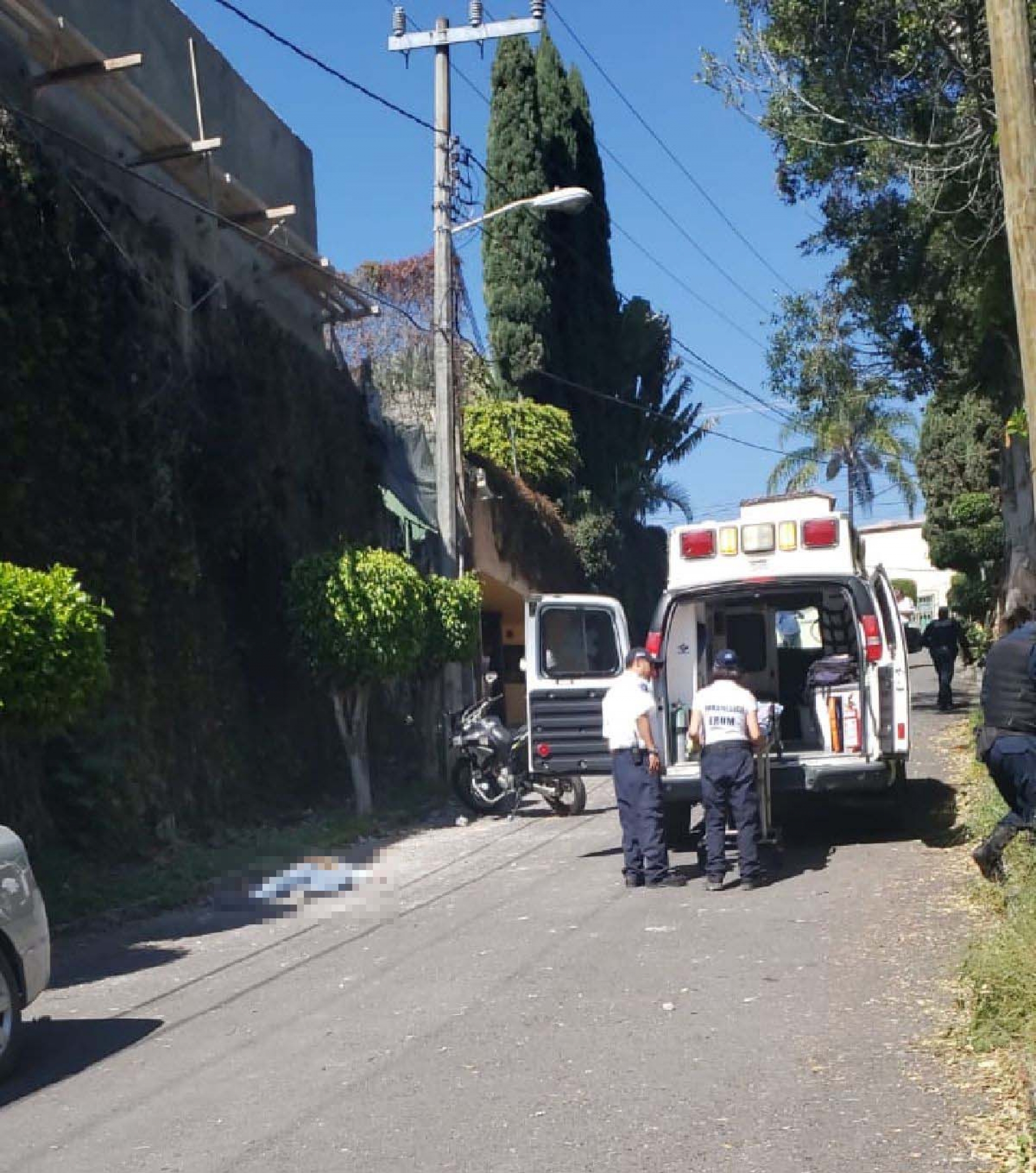 Cayó de una azotea al recibir una descarga eléctrica