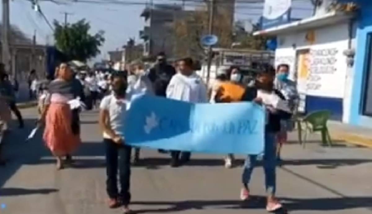 Realizan caminata por la paz en Xoxocotla