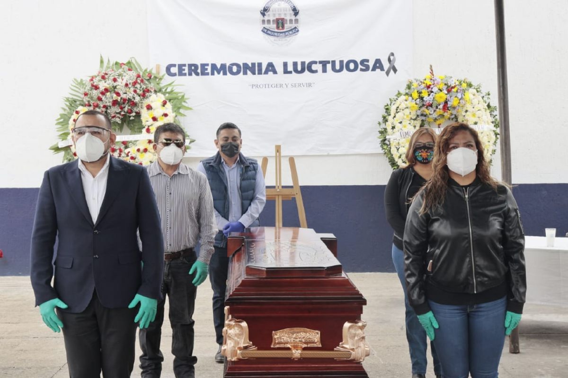 Dan último adiós al comandante que fue acribillado el domingo