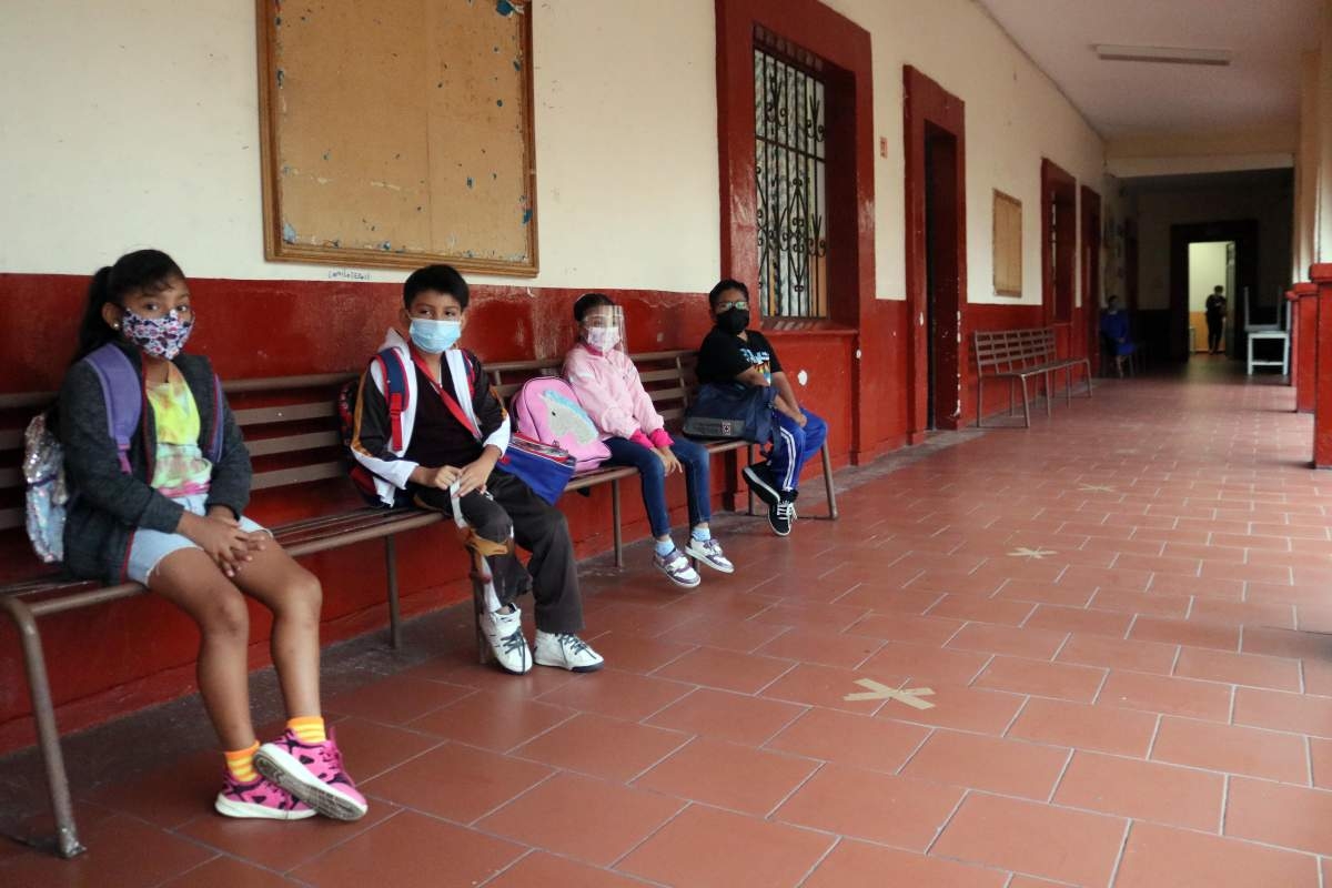 No hay condiciones para el regreso general a las aulas: MMB