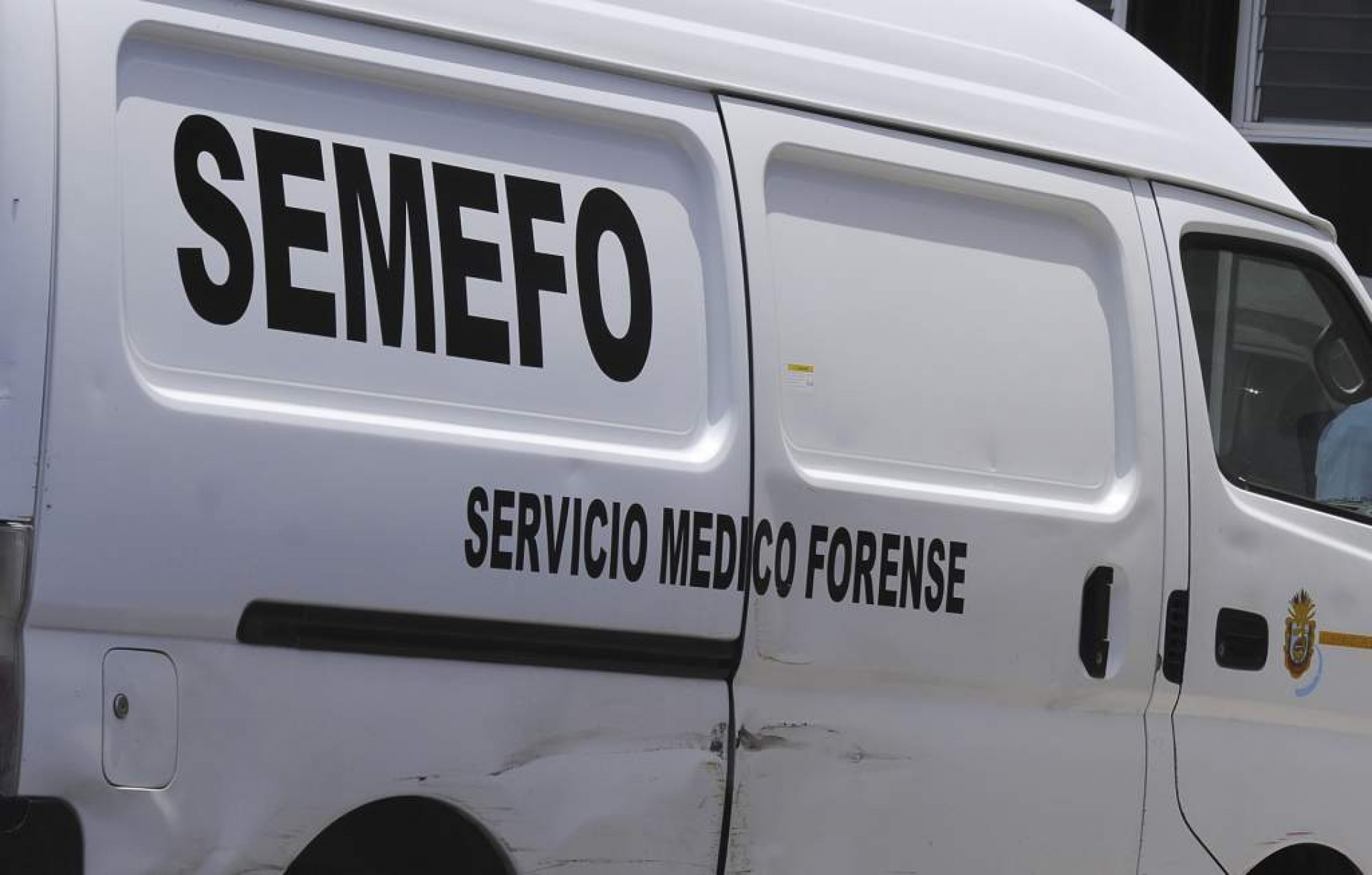 Hallan dos cadáveres en una fosa clandestina