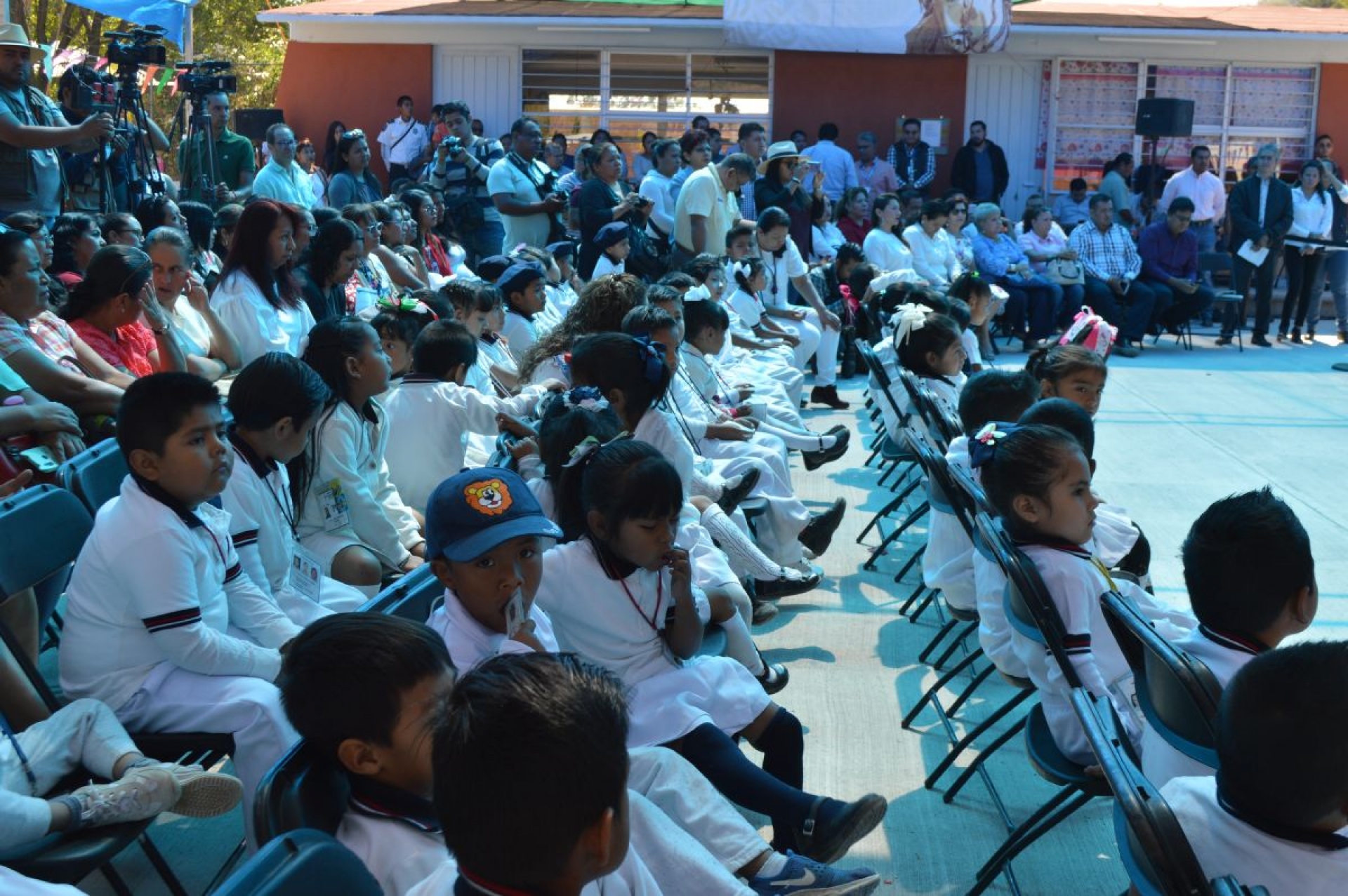 Entregan nuevo jardín de niños en la colonia El Plan, en Tlayacapan