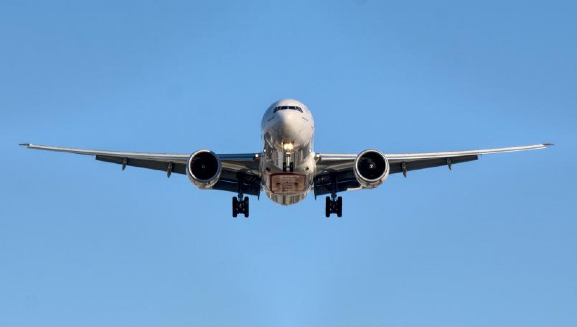 Muere durante vuelo en Estados Unidos por coronavirus