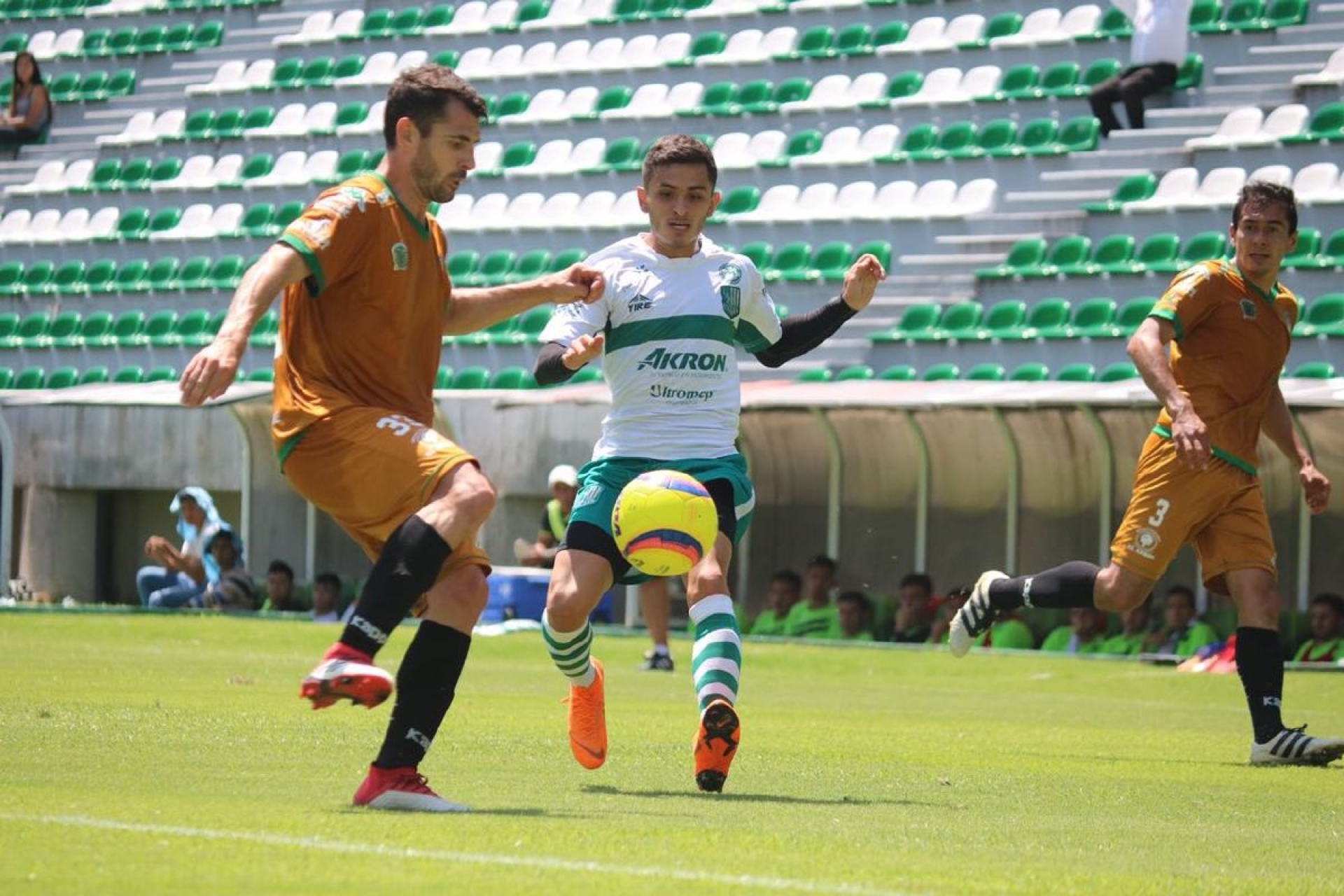 Atlético Zacatepec rescata empate ante Potros UAEM