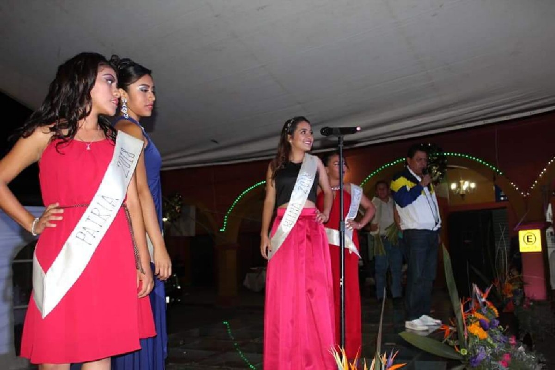 Eligen a Andrea Maryan como reina de las fiestas patrias de Jonacatepec