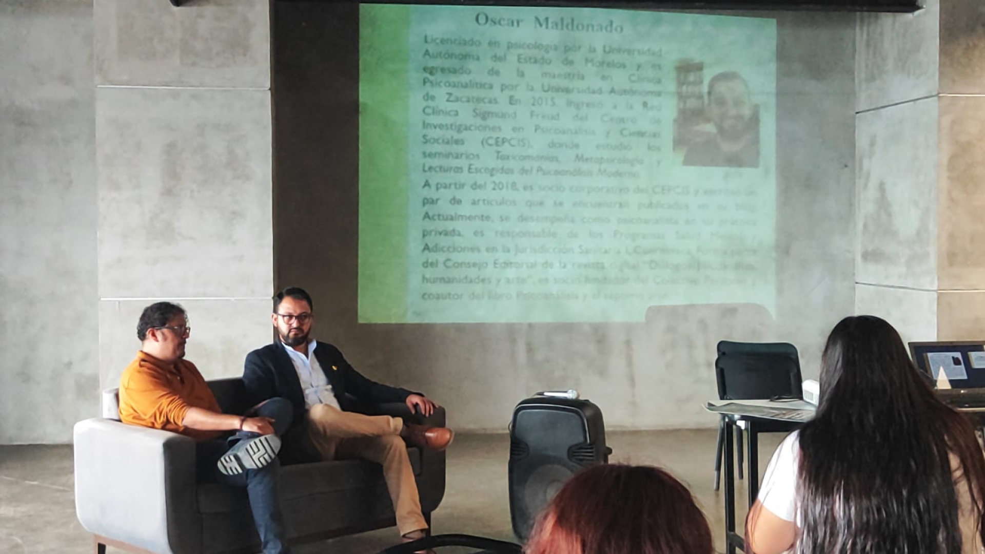 Llevan a cabo conferencia 'Prevención del suicidio' en la UAEM