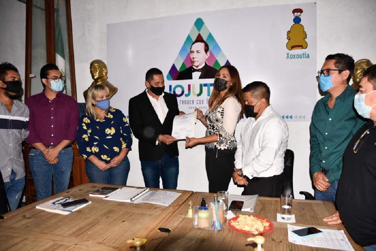 Entrega el IMIPE reconocimiento al ayuntamiento de Jojutla