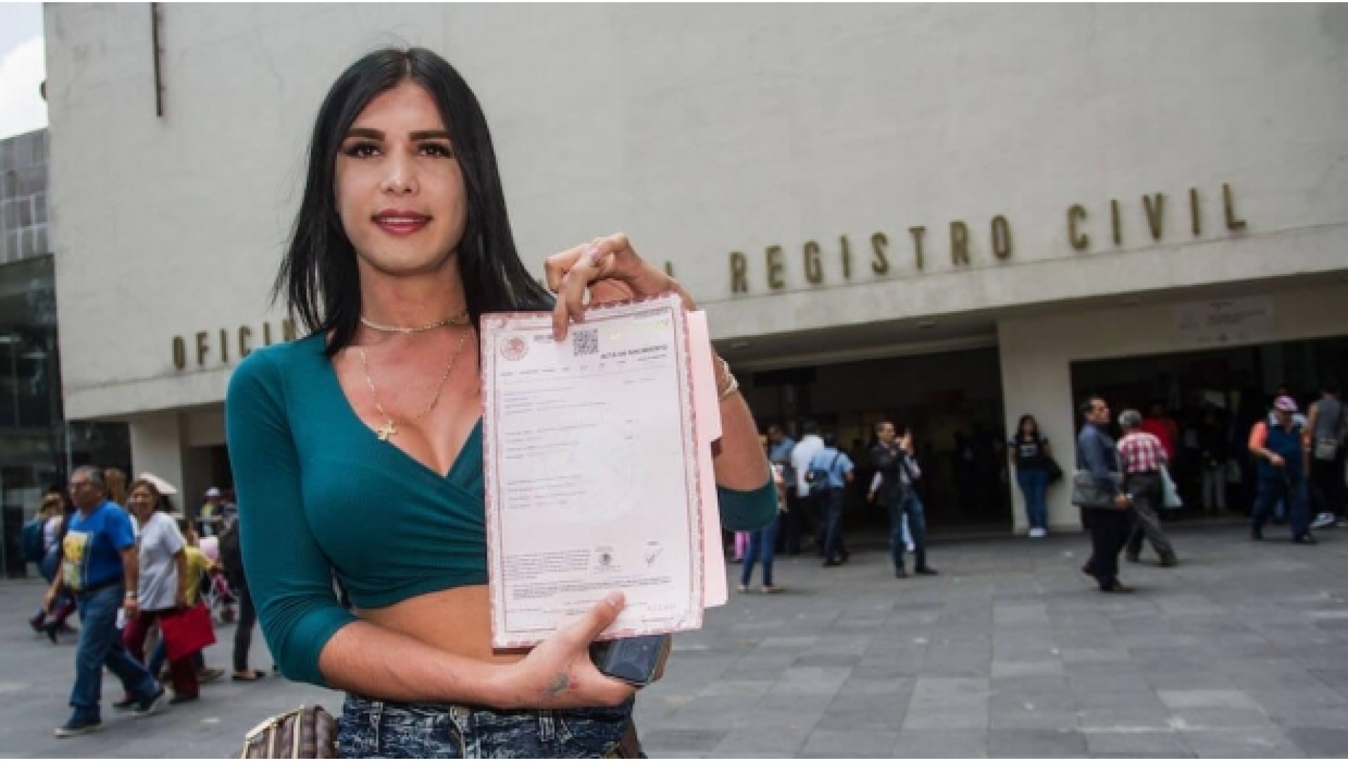 Concurso de belleza en Nuevo León exige a "mujeres de nacimiento"