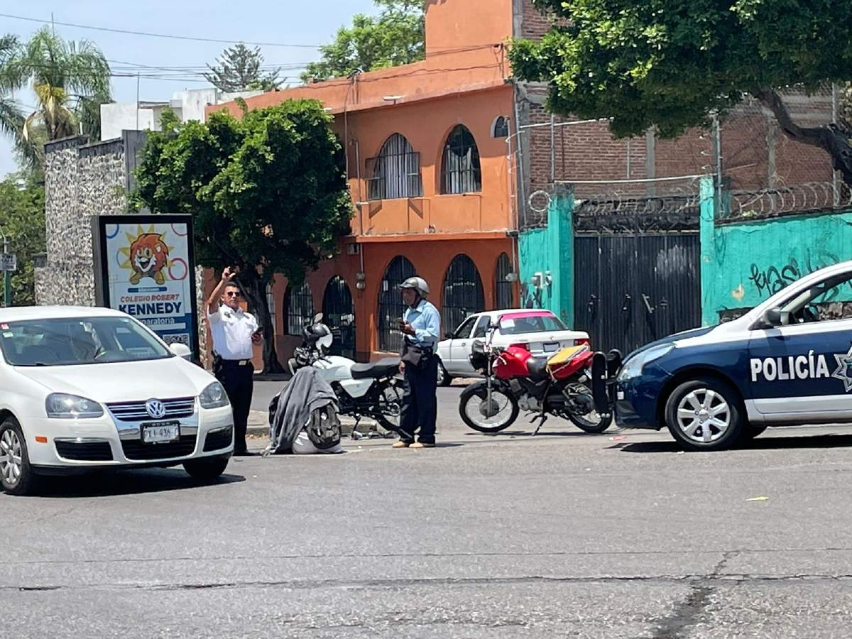 Resultó herida al chocar una moto contra un auto