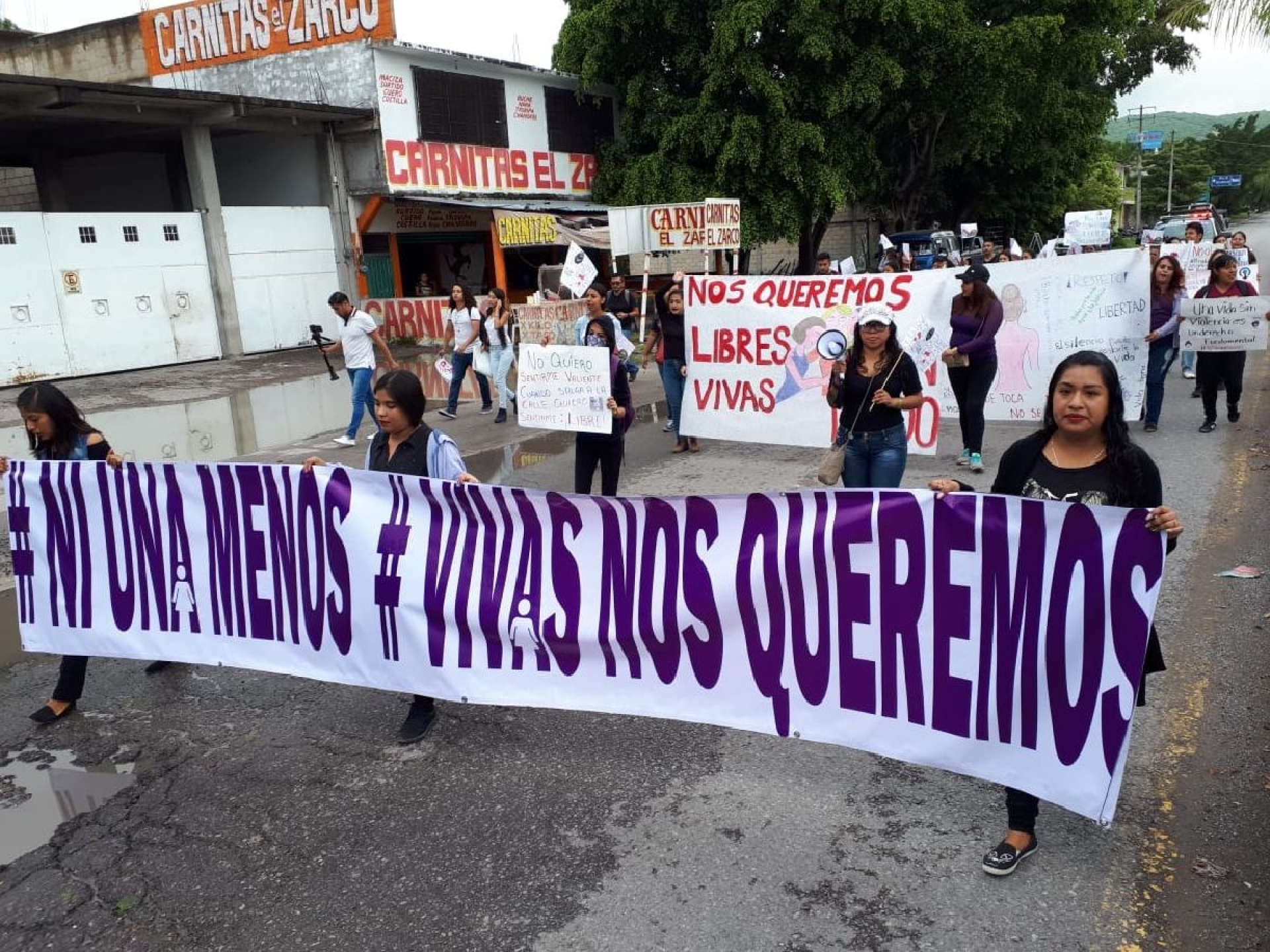 Estudiantes de la UPN marcharon para exigir que pare la violencia contra la mujer