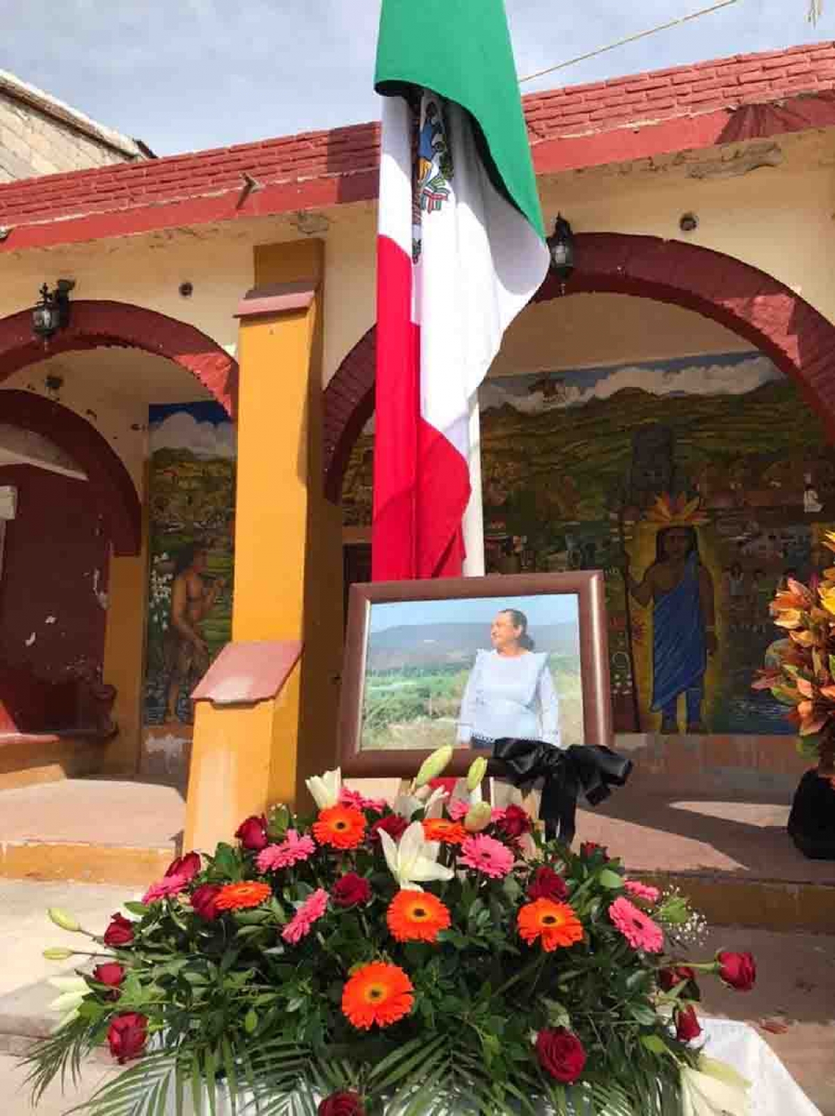 Dan último adiós a Trinidad Pérez Coria
