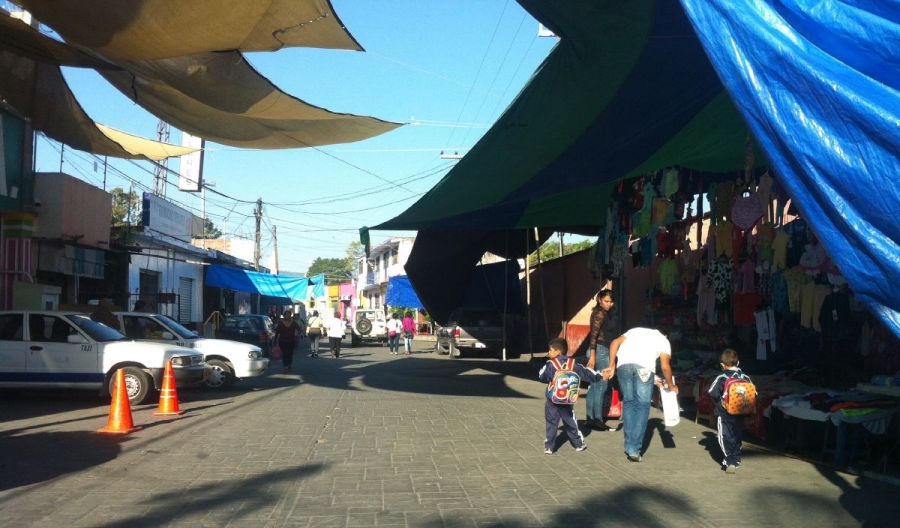 Remodelación del mercado de Miacatlán liberará calle Corregidora de comerciantes: alcalde