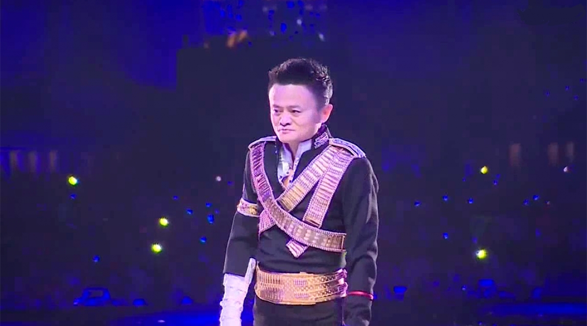 Jack Ma, el multimillonario dueño de Alibaba, festeja a sus empleados imitando a Michael Jackson
