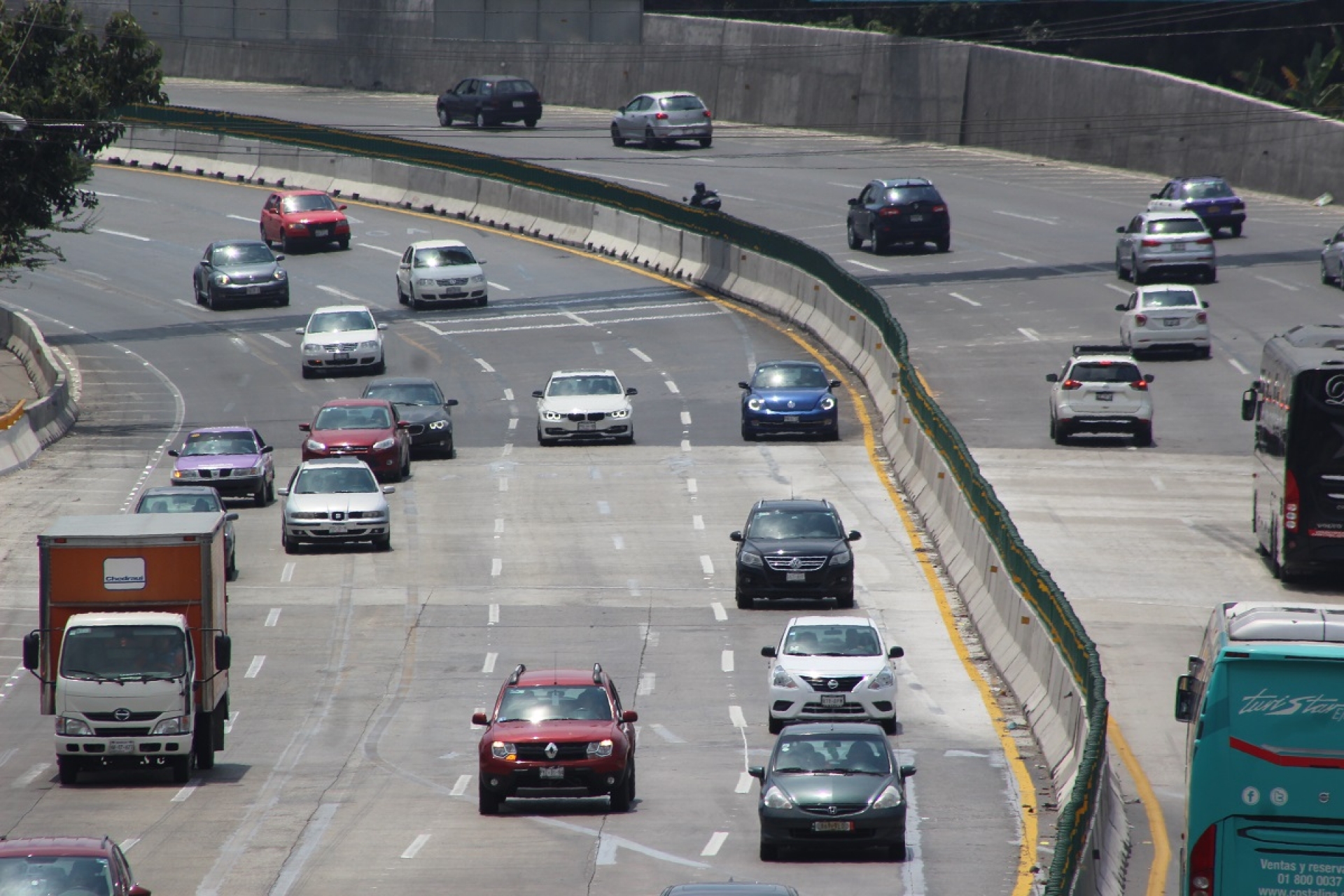 La autopista del Sol, un riesgo para los automovilistas: Mosconi Godínez