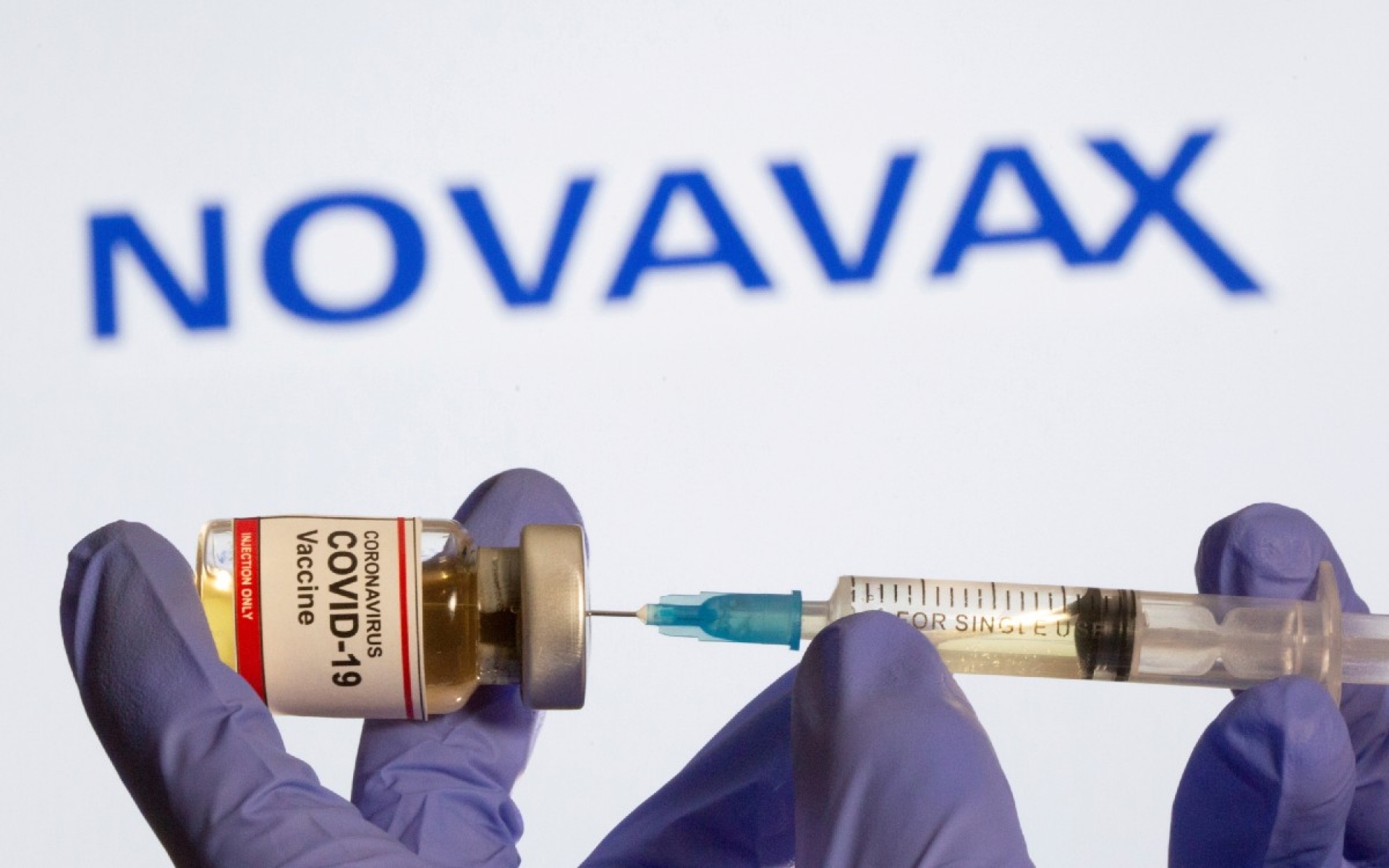 Vacuna COVID de Novavax tiene efectividad de 86% contra variante de Reino Unido