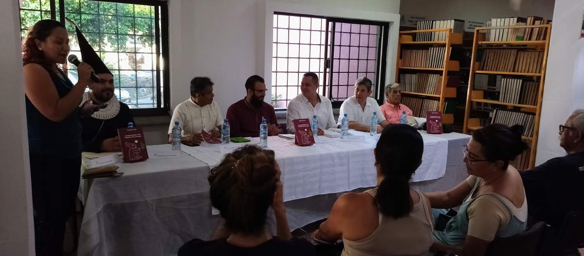 Presentan libro de Vences Vuh en Jojutla