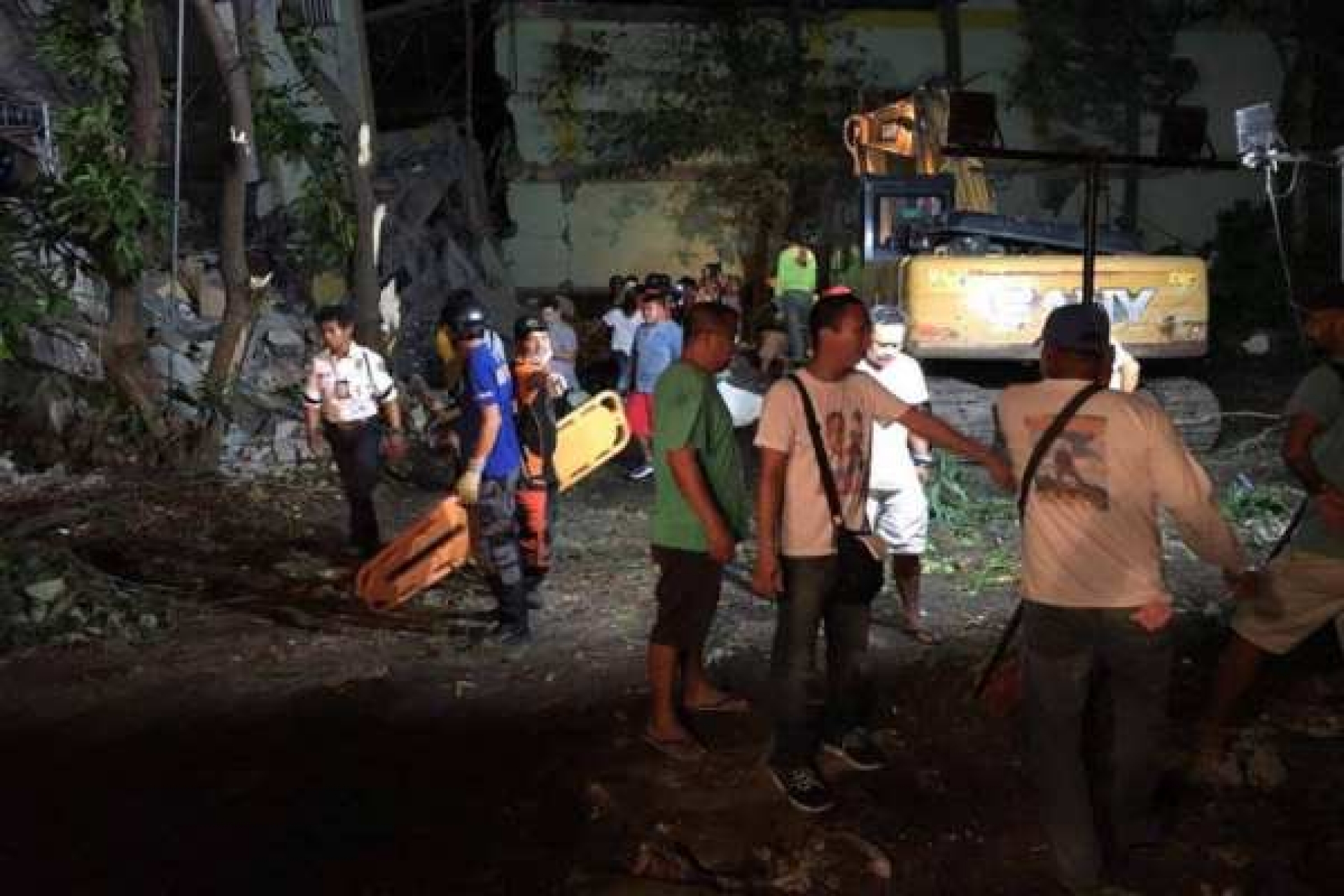 Al menos cinco muertos tras sismo en Filipinas de magnitud 6.3