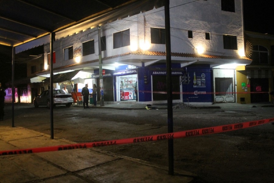 Atacan a balazos a dos jóvenes, uno de ellos murió