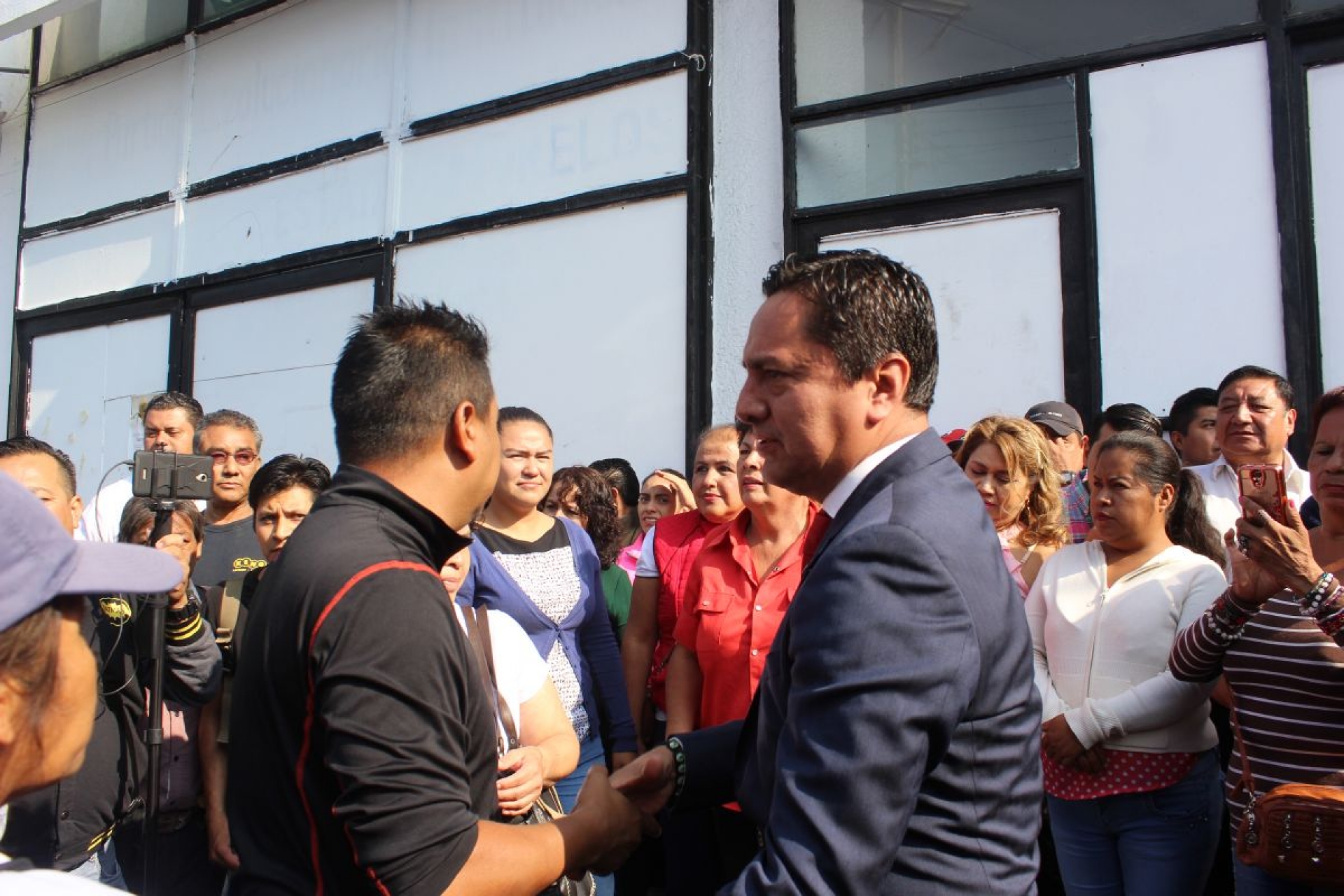 Alberto Martínez cuestiona la moral de Jorge Meade