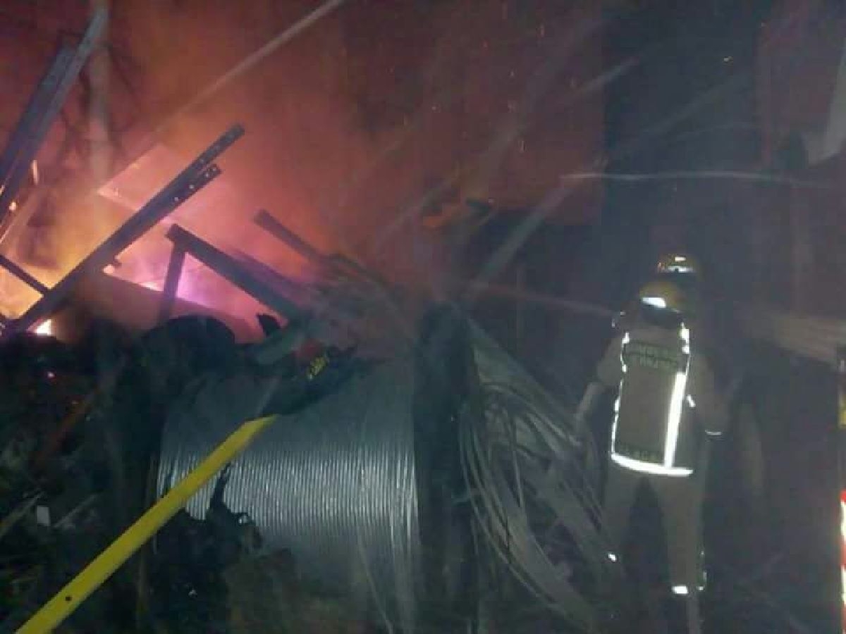 Se incendió una bodega en Ahuatepec