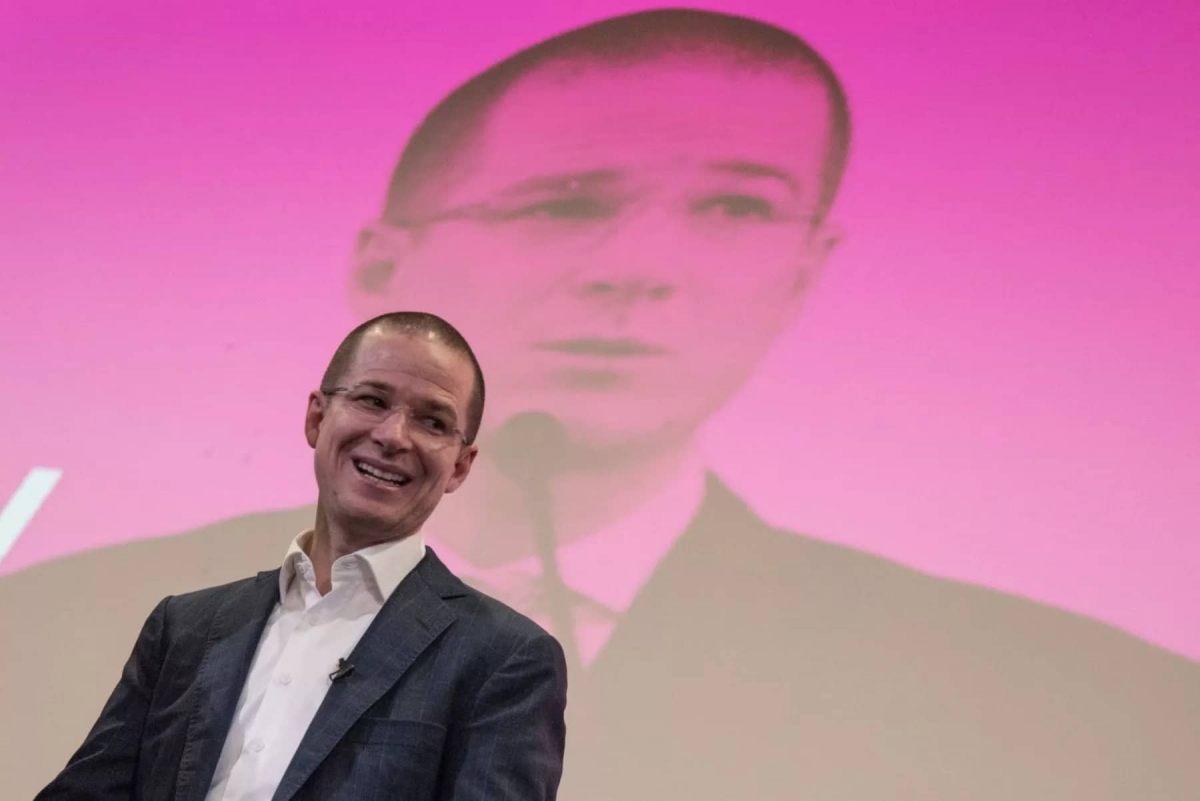 Ricardo Anaya salió de México en vuelo privado y no hay alerta migratoria