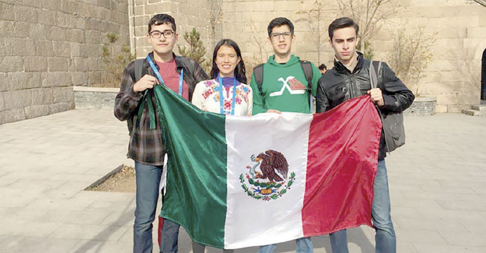 Estudiante mexicano obtiene mención honorífica en concurso internacional de astronomía