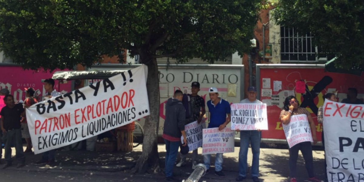 Protestan ex trabajadores de empresa frente a la JLCA