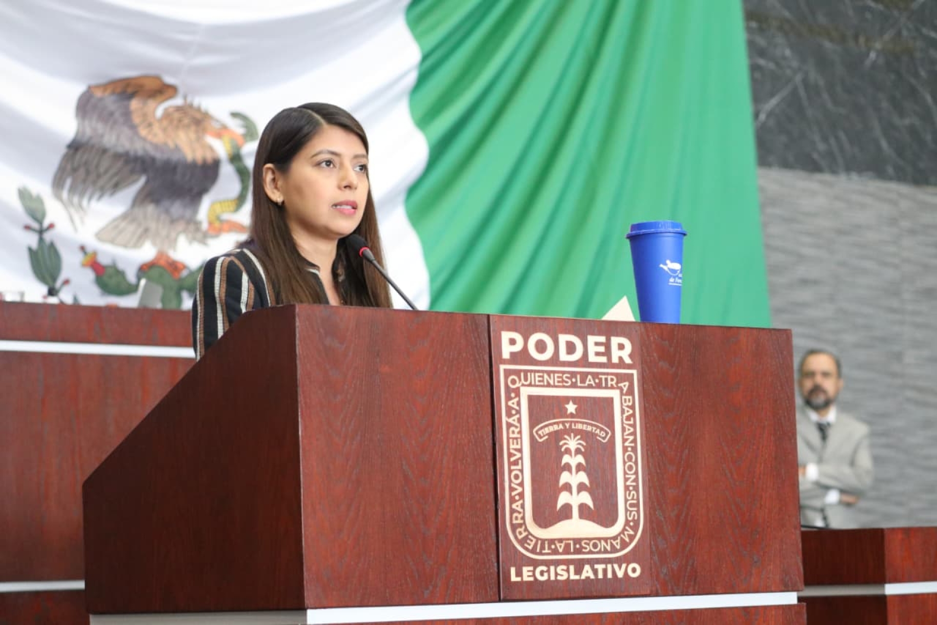 Busca diputada Eleonor Martínez profesionalización y reconocimiento del sector farmacéutico