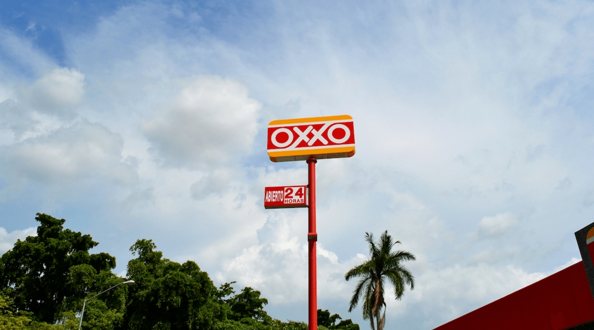 Ahora podrás recoger paquetes de Amazon en tu Oxxo más cercano