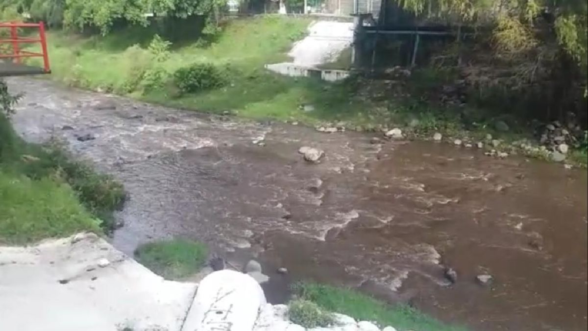 Llama PC a extremar precauciones ante incremento de caudal de ríos y barrancas