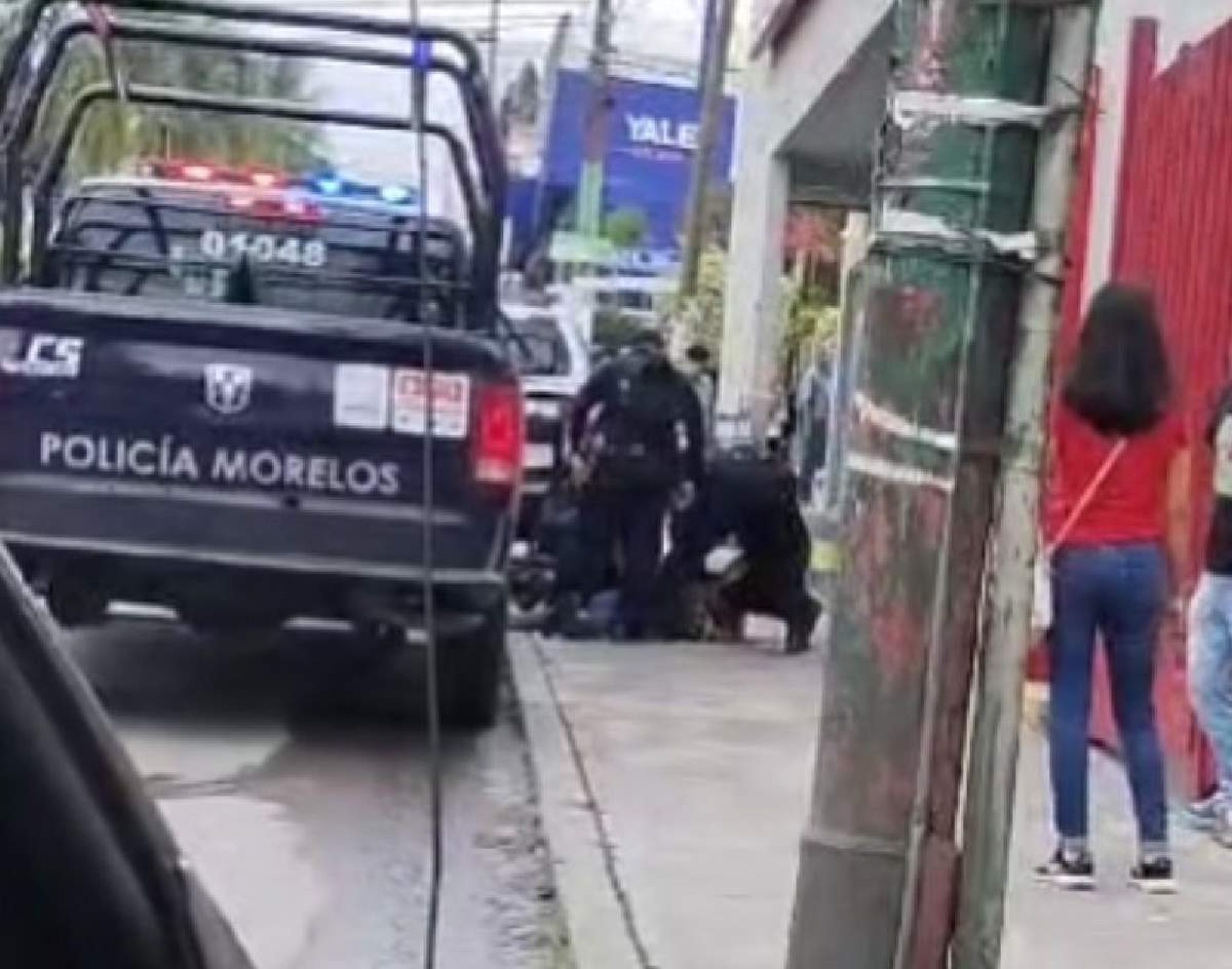 Causó destrozos en un cajero automático