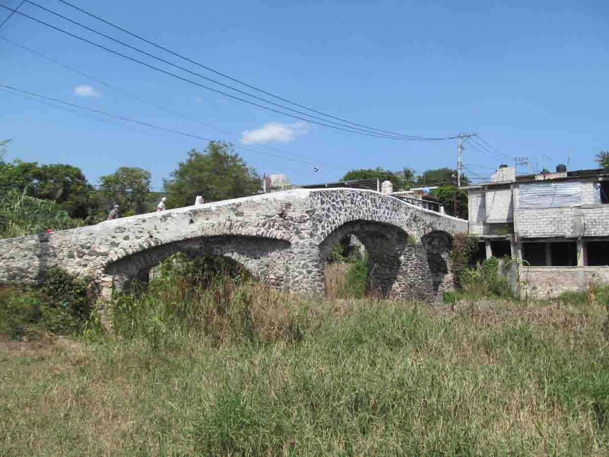 Confirman segunda etapa de rehabilitación del puente de colonia de Tlaquiltenango
