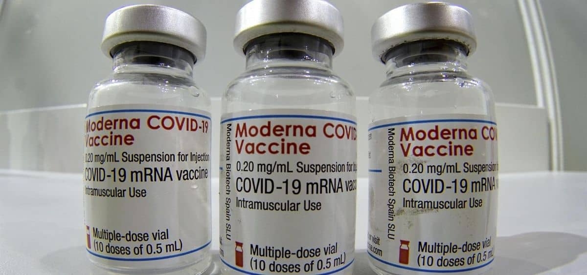Evalúan uso de vacuna de Moderna "Spikevax" en niños de 6 a 11 años